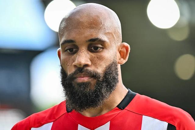 曼联锋线补强计划受阻，3次报价均未达卖家预期，姆贝莫心情沮丧