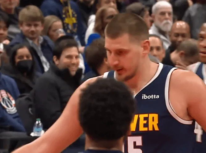 爱游戏APP-24-25赛季单场个人得分前10:约基奇61分居首,库里两次50+