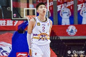 爱游戏-媒体人:山东内线正好和北控对得上 各队实力平均一切皆有可能