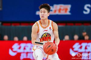 外线神准！姜伟泽7记三分球拿下25分4板5助1断