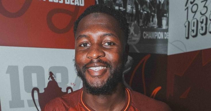 爱游戏官网-官方:梅斯免签米兰旧将巴洛-图雷,双方签约1+1年