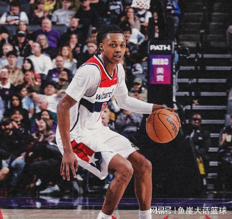 爱游戏APP-完胜！威少26分+6三分，小萨13+6湖人旧将爆发，德罗赞两人起冲突