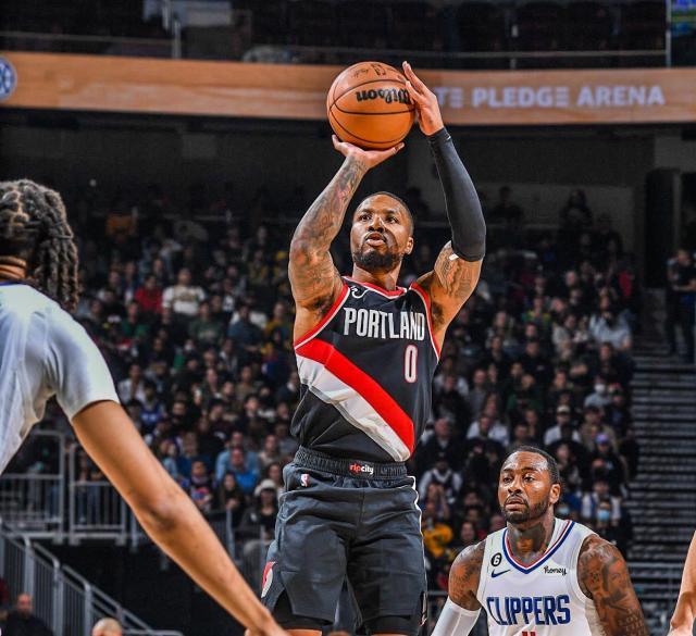 爱游戏体育-小卡穆雷西蒙斯重返赛场 今日季前赛主题名曰归来